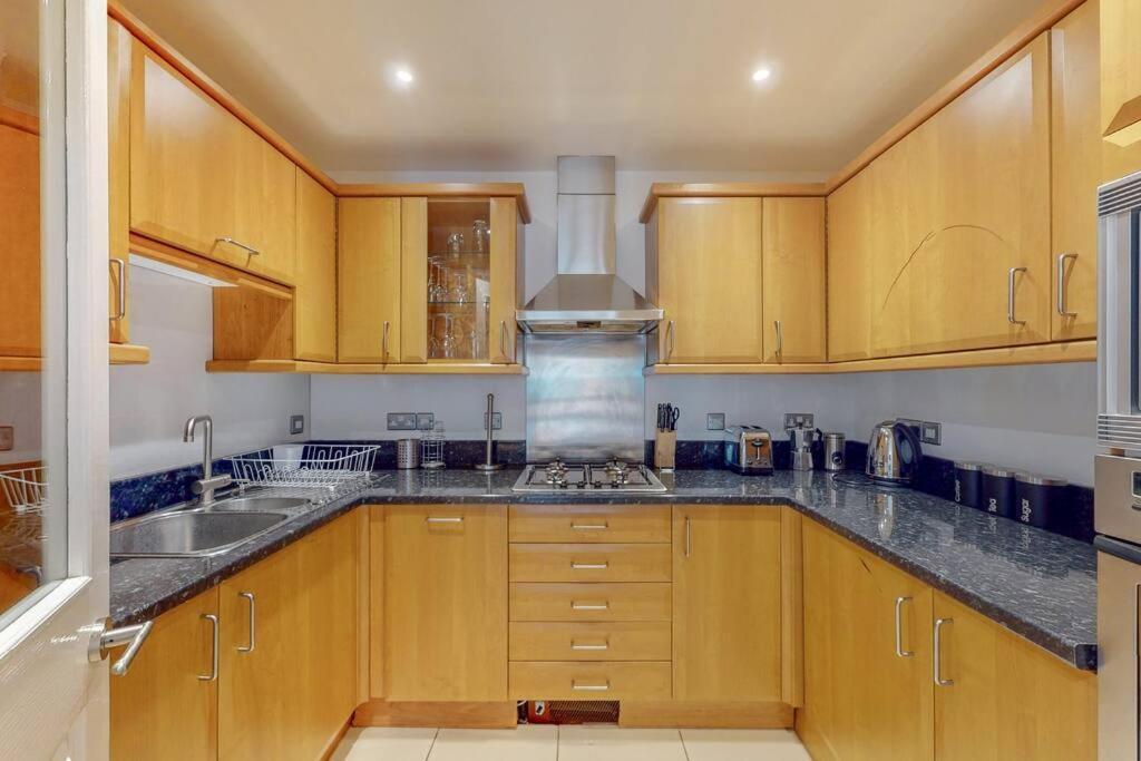 Lovely 1 Bed Apartment - 10 Min To Waterloo Tube 伦敦 外观 照片